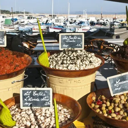 T2 Avec Parking, Piscine, Tennis - 200m Plages Et Commerces - Fr-1-316-58 Six-Fours-les-Plages